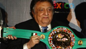 Cinturón de oro con marca México