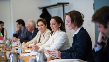 Pide Sectur a embajadores atraer inversiones