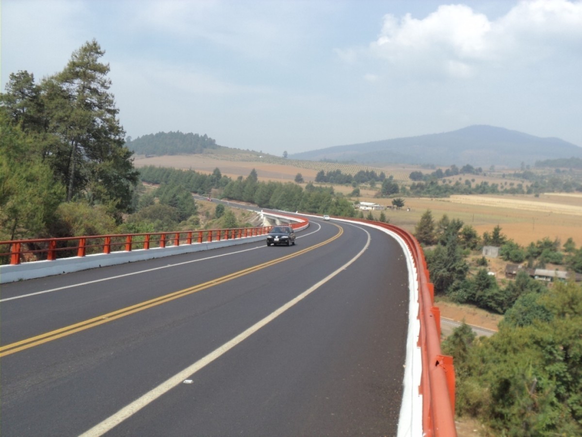 Lista Para Ser Transitada Autopista Siglo Xxi Periodico Viaje