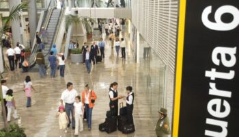 Reporta Sectur aumento de turistas internacionales vía aérea