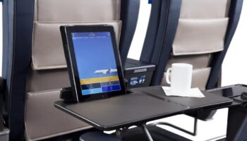Presenta United Airlines nuevos asientos premium.