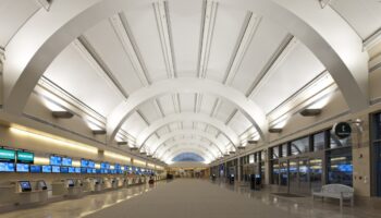 Invierten 100 mdd en renovación del Aeropuerto en Orange County