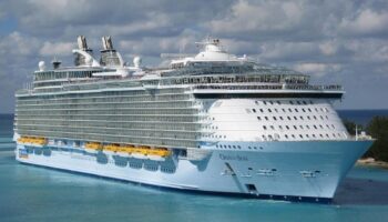 Royal Caribbean va por tercer barco de gran capacidad