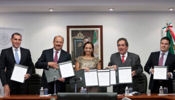 Anuncian inversiones por 396 mpd para turismo