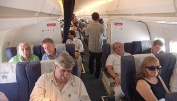 Aerolíneas deberán indemnizar a pasajeros por sobreventa o cancelación