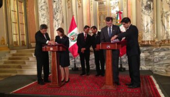 Buscan México y Perú impulsar conectividad y promoción