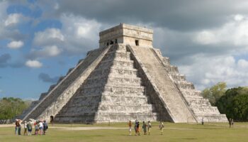 Busca Sectur facilitar llegada de turistas chinos