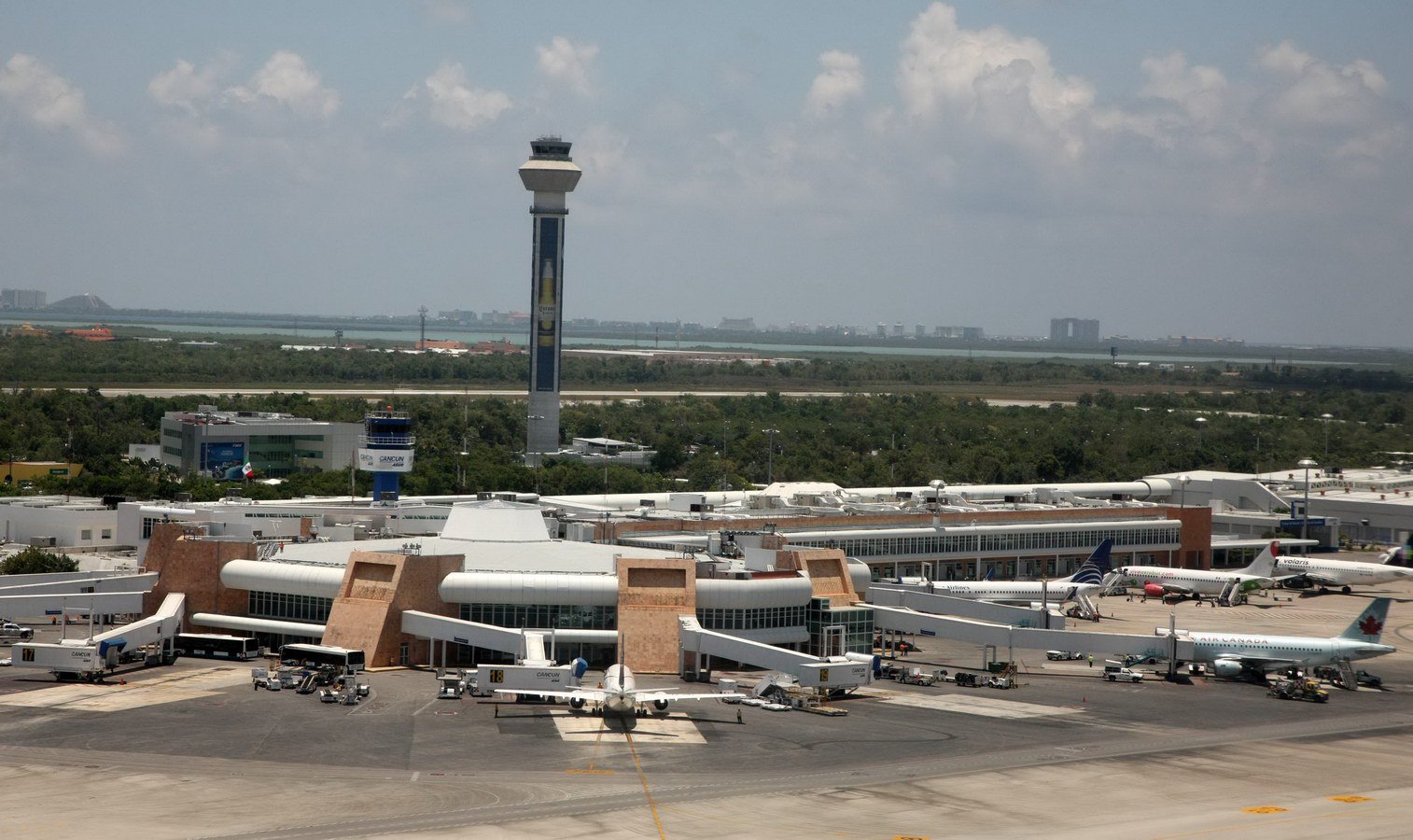 Aeropuerto Cancún estadounidenses