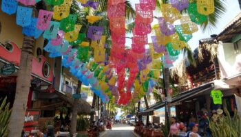 Sayulita cierra sus puertas a los turistas