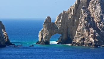 Los Cabos implementará cinco fases para su regreso