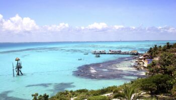 Con nueva normalidad Quintana Roo tiene más vuelos y visitantes