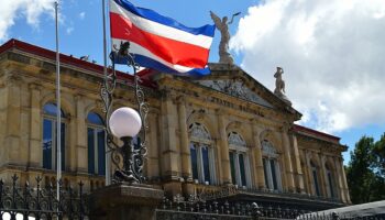 Costa Rica levanta restricciones de ingreso a turistas