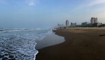 La Isla del Padre y otras playas de EU regresan de la cuarentena