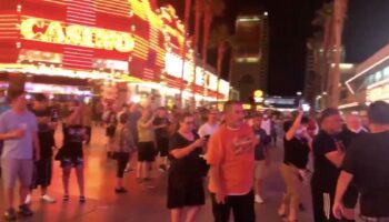 Turistas retan en Las Vegas al Covid-19