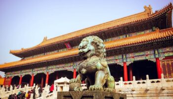 China prohíbe entrada de turistas de Reino Unido