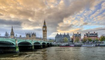 Reino Unido dejará de pedir prueba de Covid a turistas