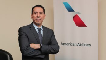 Mexicano ocupa una vicepresidencia en American Airlines