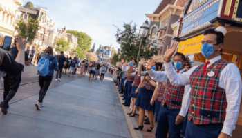 Disneyland reabrió después de un año