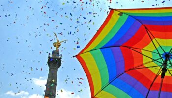 Destinos y actividades para una gaycation