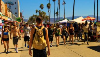 En México los turistas internacionales son 10.9% menos que 2019