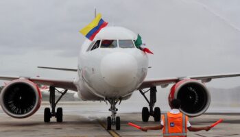 Viva Aerobús inaugura vuelo de Cancún a Medellín