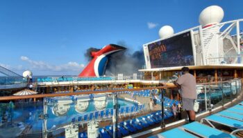 Se incendia crucero de Carnival en Islas Turcas
