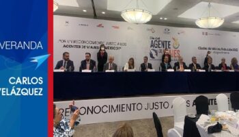 Una comedia en vivo en “honor” de los agentes de viajes
