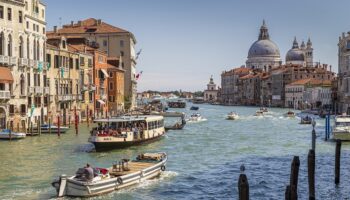En enero de 2023 Venecia cobrará entrada a turistas
