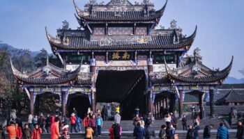 China levantará la medida de aislamiento al turismo internacional