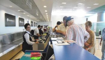 Aeroméxico responsabiliza a sindicato de pilotos por vuelos cancelados